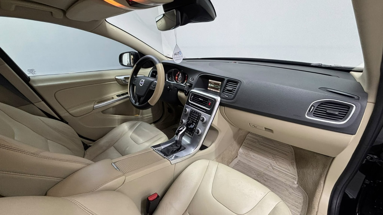 VOLVO S60 26